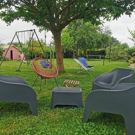 Gite Les Petits Chemins Ledeuix Exteriér fotografie