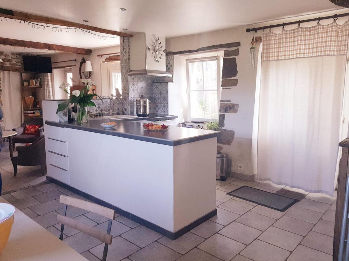 Gite Les Petits Chemins Ledeuix Exteriér fotografie